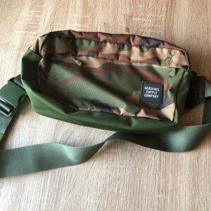 Herschel Supply Tour Medium 10L Hip/Fanny Pack - Woodland Camo Limited Edition